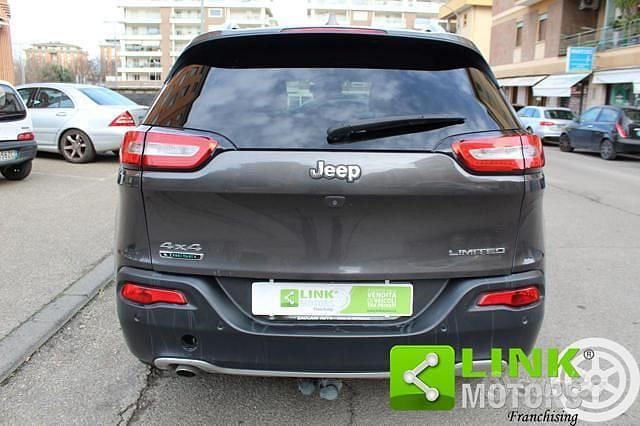 Usata Jeep Cherokee 140 CV (102 kW) 2014 Grigio SUV