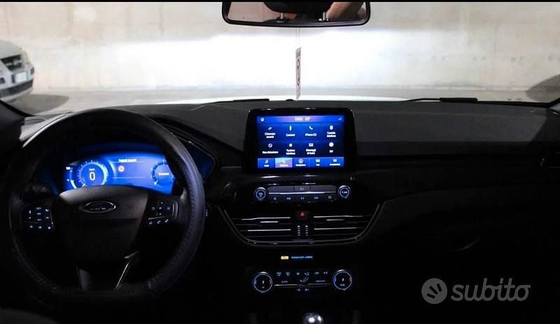 Usata Ford Kuga 150 CV (110 kW) 2023 Grigio SUV