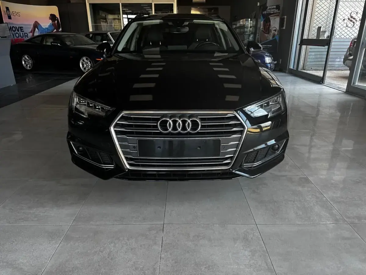 Usata Audi A4 S-line plus 190 CV (139 kW) 2017 Nero Station wagon