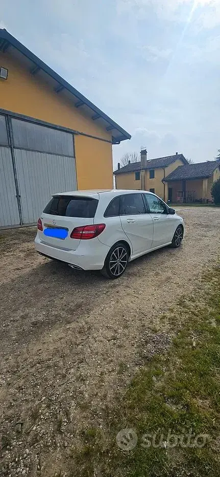 Usata Mercedes B180 109 CV (80 kW) 2018 Bianco Utilitaria