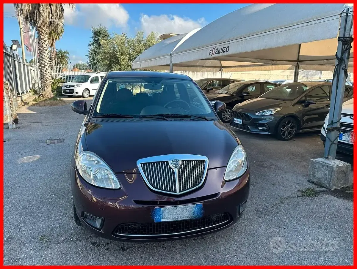 Usata Lancia Ypsilon 77 CV (56 kW) 2010 Marrone Utilitaria