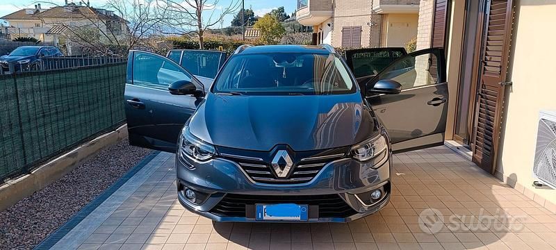 Usata Renault Mégane IV 110 CV (80 kW) 2017 Station wagon