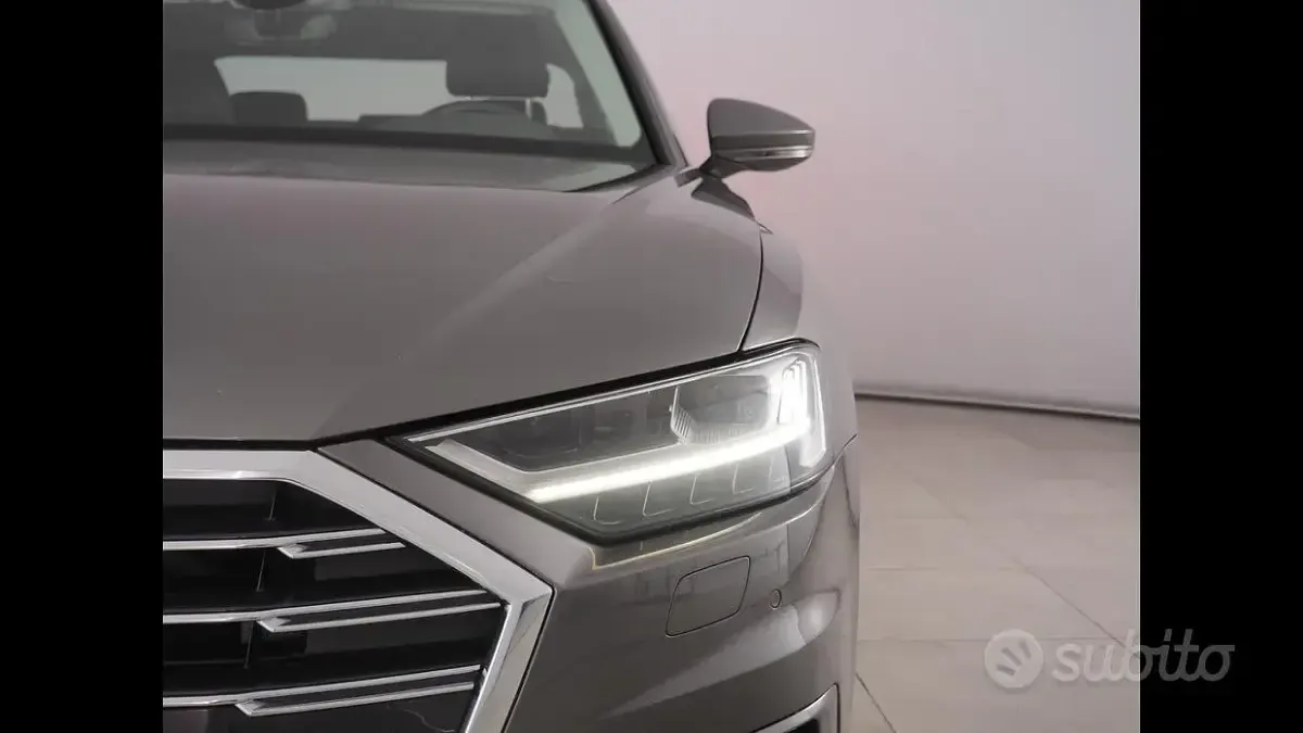 Usata Audi A8 Comfort 286 CV (210 kW) 2019 Grigio Berlina