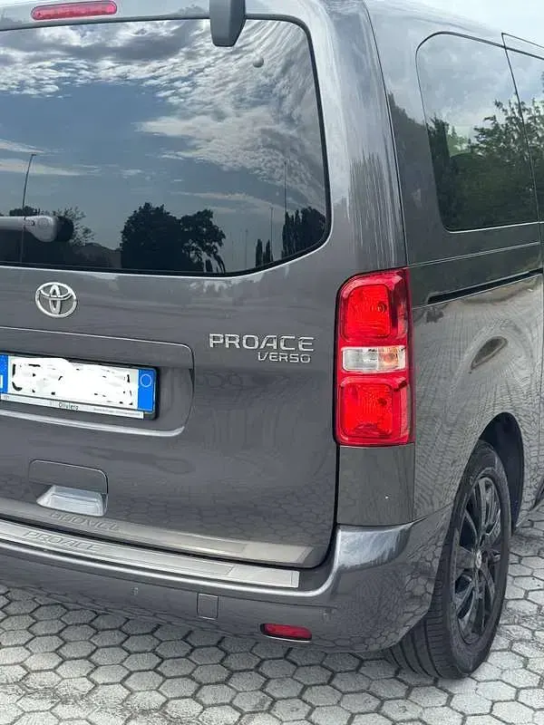 Usata Toyota Proace Verso Edition 177 CV (130 kW) 2024 Grigio Station wagon