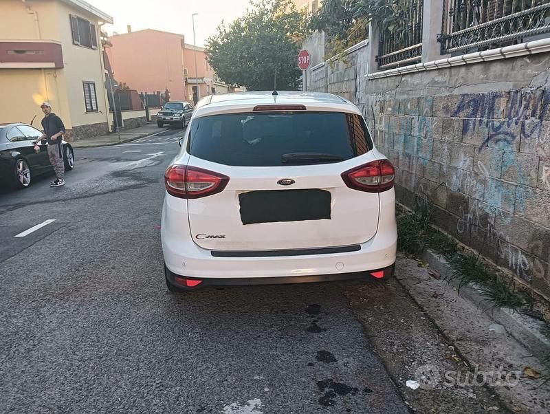 Begagnad Ford C-MAX 120 HK (88 kW) 2015 Minibuss
