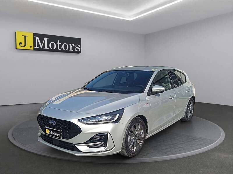 Argento Usata 2024 Ford Focus ST-Line Tre volumi | 18.450 € (Super prezzo) - Immagine 1/4