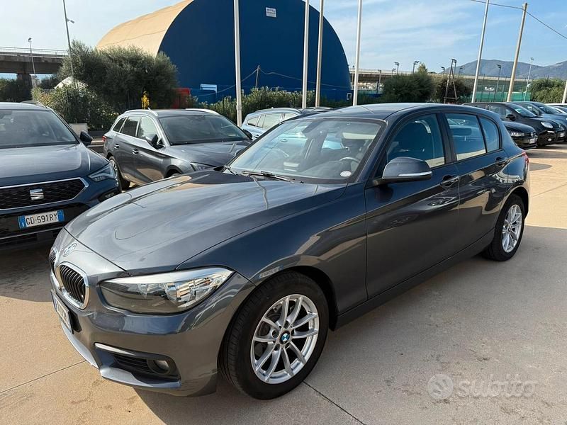 Usata BMW 118 Efficient Dynamics 149 CV (109 kW) 2019 Grigio Utilitaria