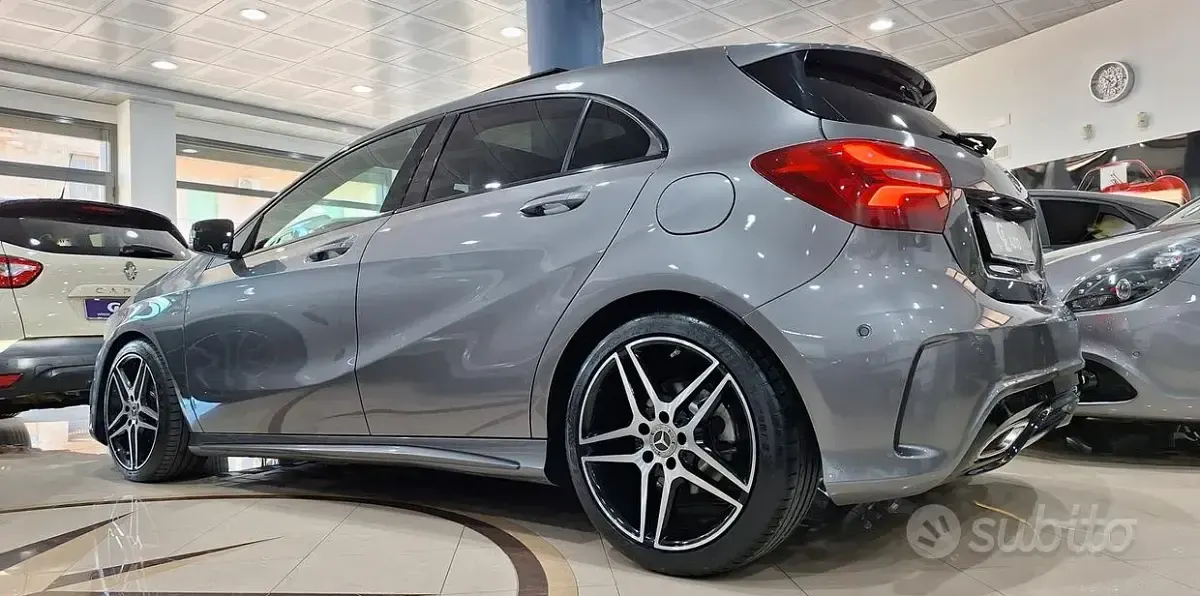 Usata Mercedes 200 AMG 136 CV (100 kW) 2017 Grigio Berlina