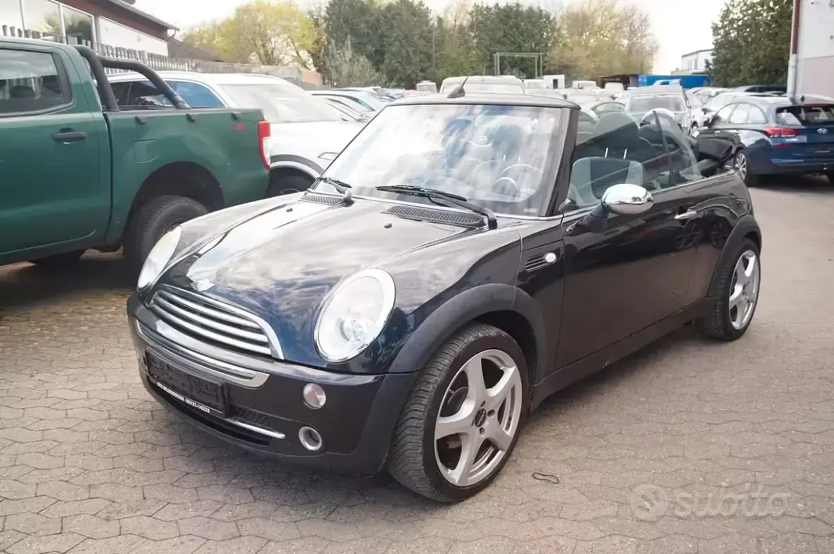 Usata Mini Cooper Cabriolet 116 CV (85 kW) 2007 Nero Cabrio