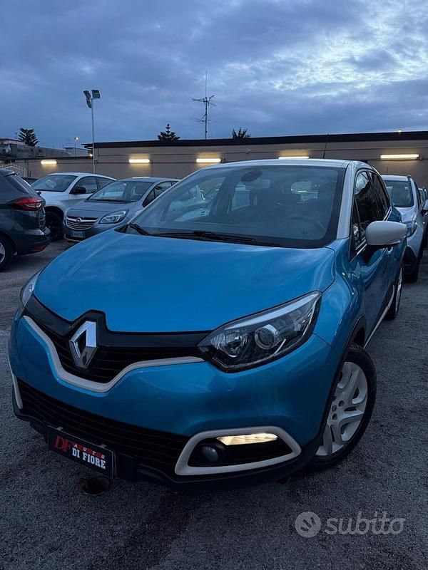 Usata Renault Captur 90 CV (66 kW) 2014 Blu SUV