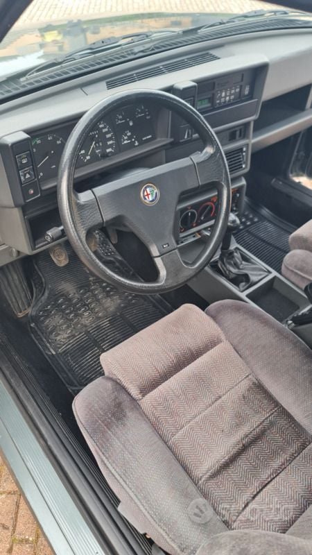 Usata Alfa Romeo 75 148 CV (108 kW) 1989 Verde Berlina