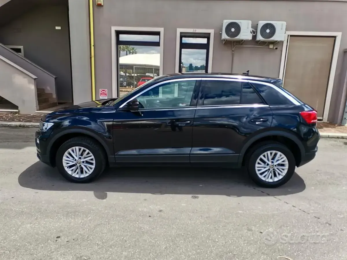 Usata VW T-Roc Style 116 CV (85 kW) 2020 Nero SUV