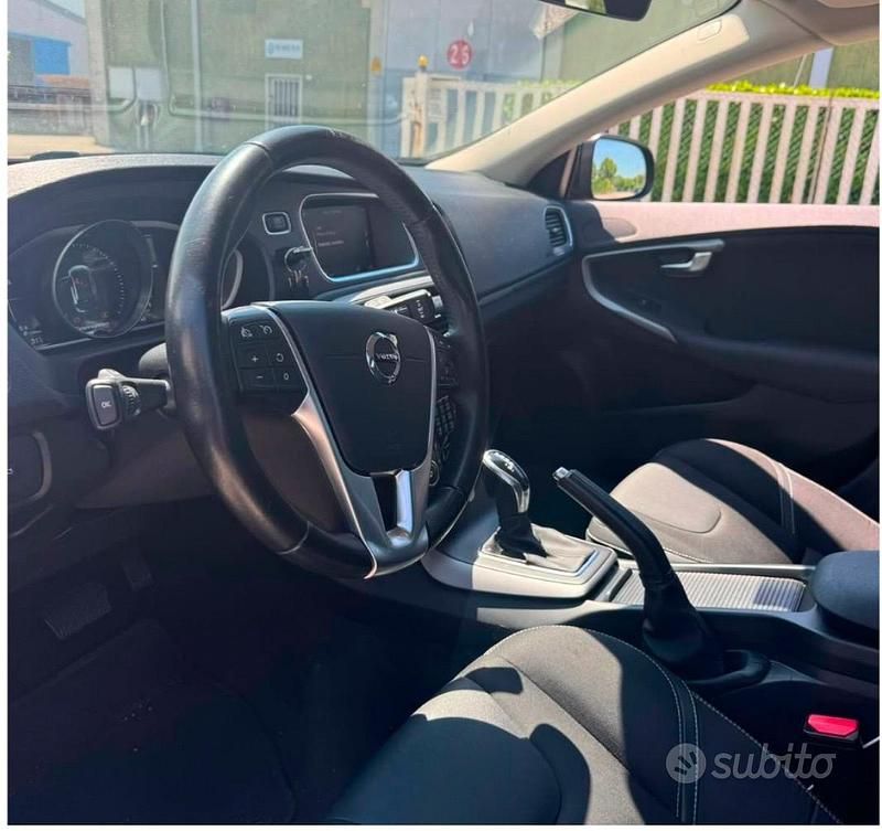 Usata Volvo V40 R-Design 120 CV (88 kW) 2019 Berlina