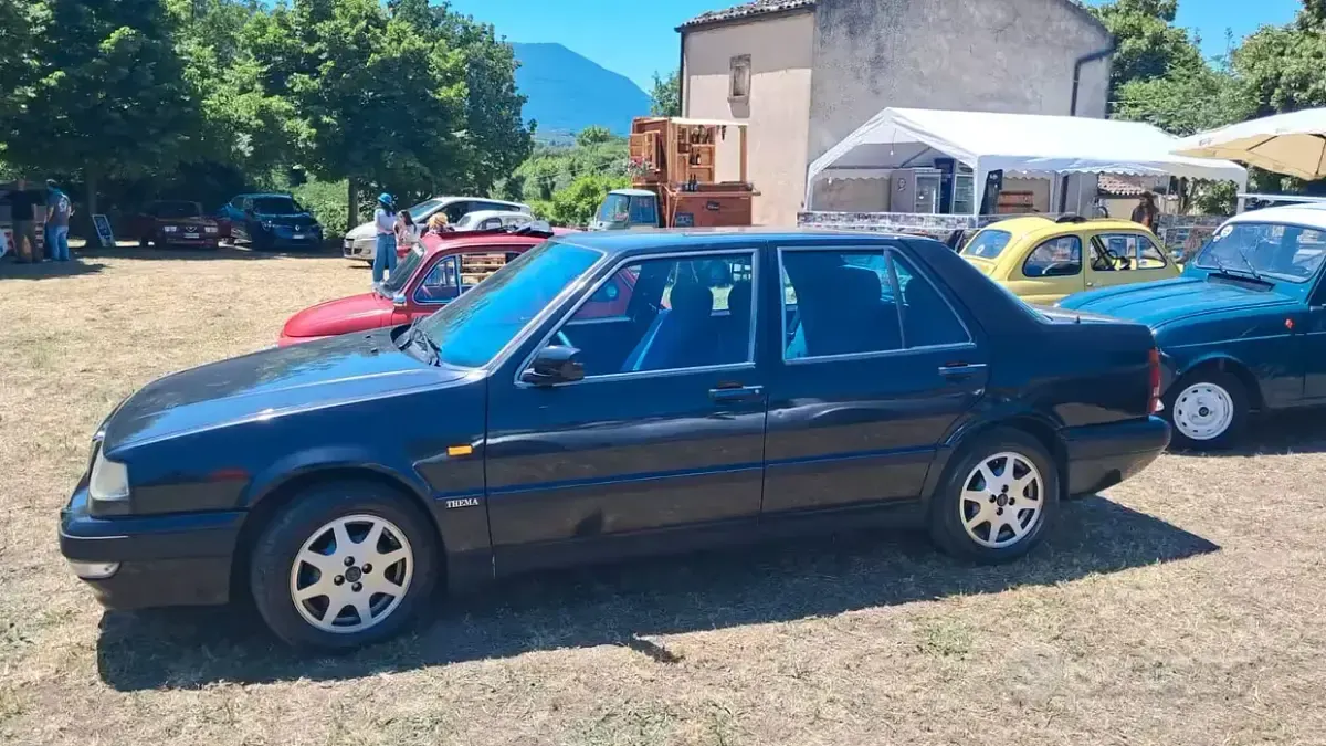 Usata Lancia Thema 152 CV (111 kW) 1994 Nero Berlina