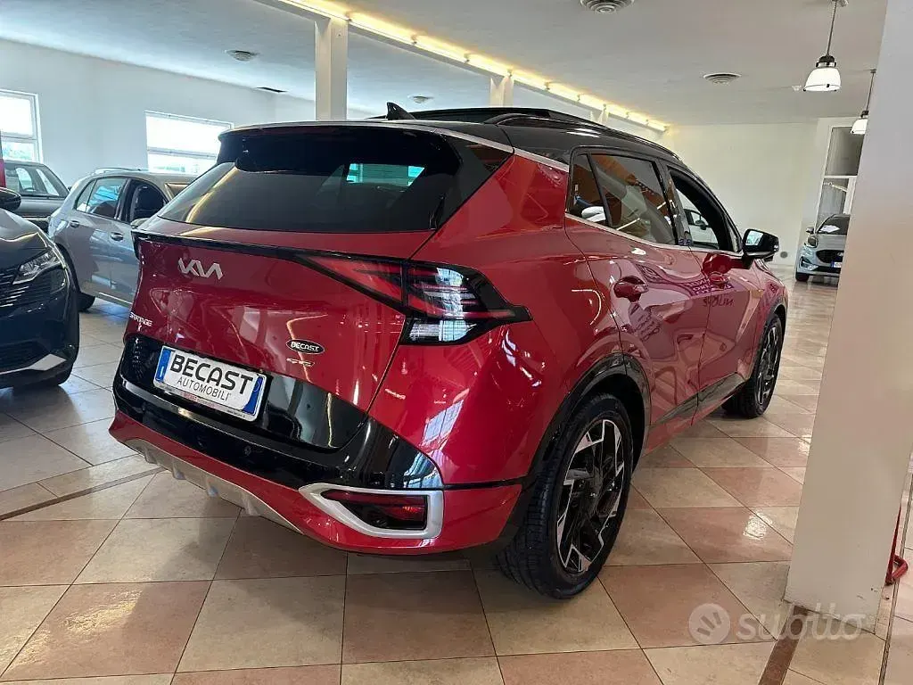 Usata Kia Sportage GT-Line 136 CV (100 kW) 2023 Rosso metallizzato SUV