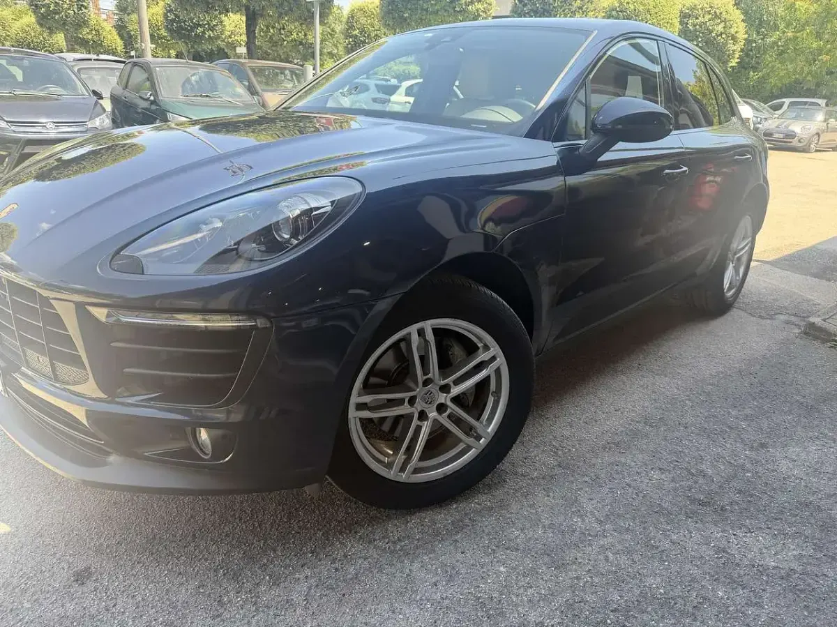 Usata Porsche Macan 252 CV (185 kW) 2018 Blu/azzurro SUV