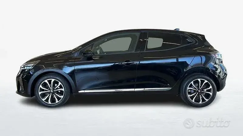 Usata Renault Clio V Techno 91 CV (66 kW) 2025 Berlina