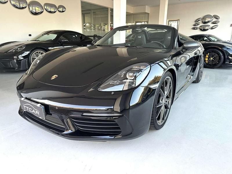 Nero jet metallizato Usata 2020 Porsche 718 Boxster Cabrio | 65.000 € (Buon prezzo) - Immagine 1/4