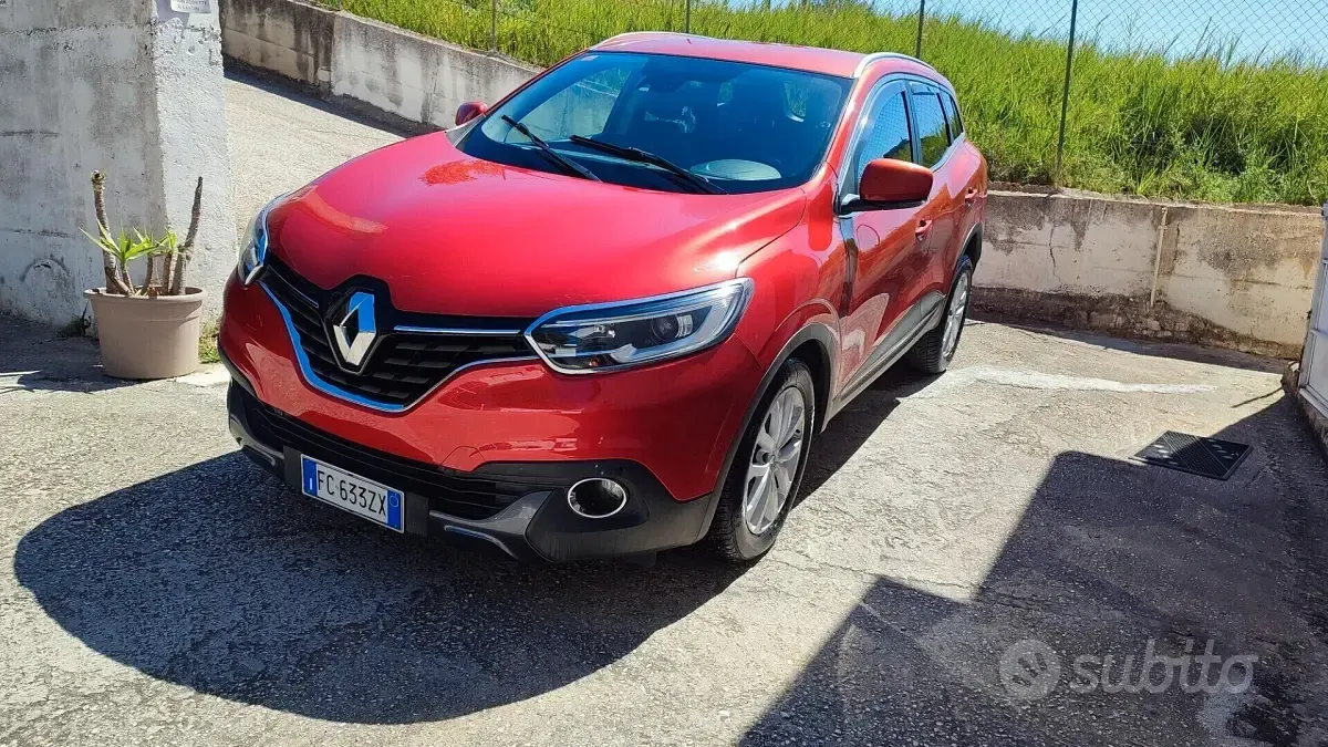 Second-hand Renault Kadjar Zen 110 CP (80 kW) 2016 Roșu SUV