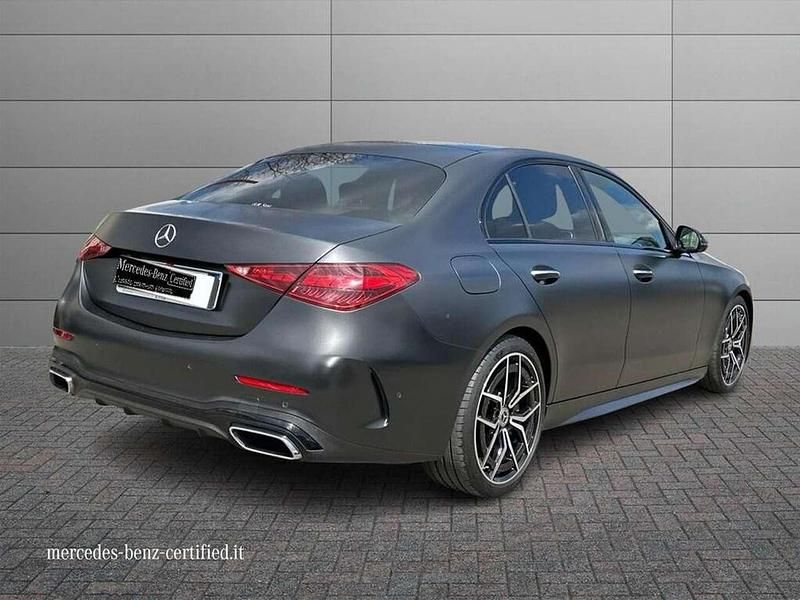 Usata Mercedes C300e AMG Line Premium Plus 265 CV (194 kW) 2024 Nero opaco Berlina
