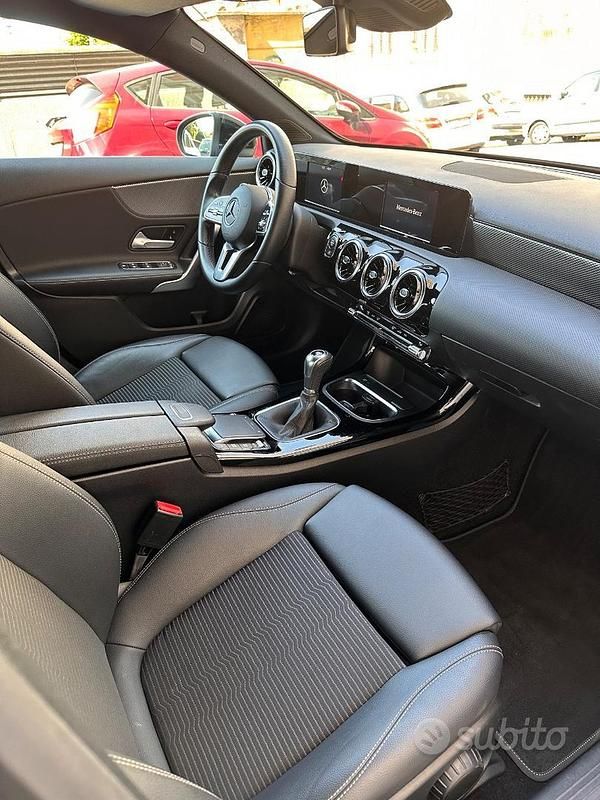Occasion Mercedes A160 109 ch (80 kW) 2021 Noir Berline