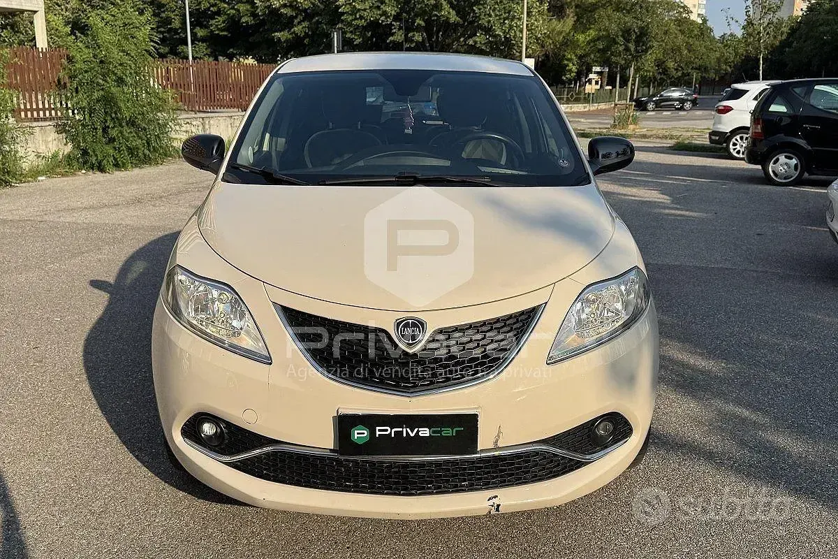 Usata Lancia Ypsilon S 95 CV (69 kW) 2016 Utilitaria
