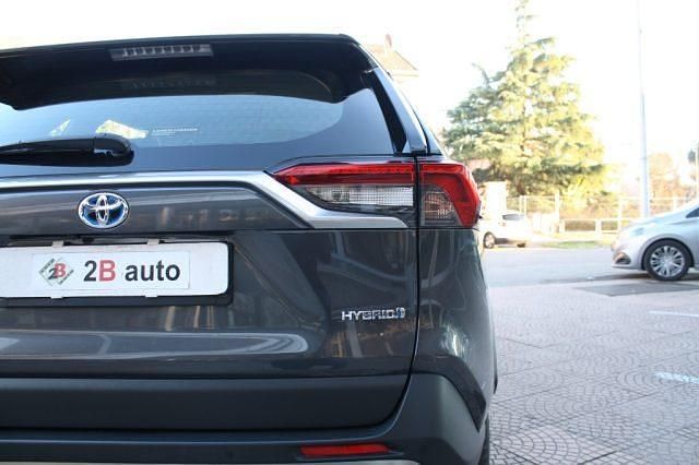 Grigio scuro Usata 2022 Toyota RAV4 Hybrid Active SUV | 29.500 € (Buon prezzo) - Immagine 1/1