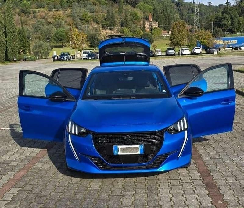 Usata Peugeot 208 GT-line 101 CV (74 kW) 2019 Utilitaria