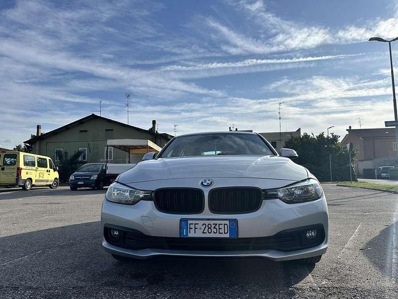 Usata BMW 318 Sport Line 150 CV (110 kW) 2016 Station wagon