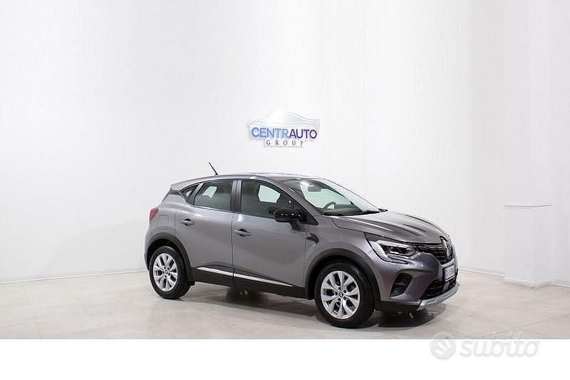 Usata Renault Captur Business 116 CV (85 kW) 2021 Grigio SUV