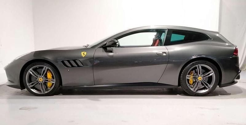 Usata Ferrari GTC4Lusso 689 CV (506 kW) 2017 Grigio Station wagon