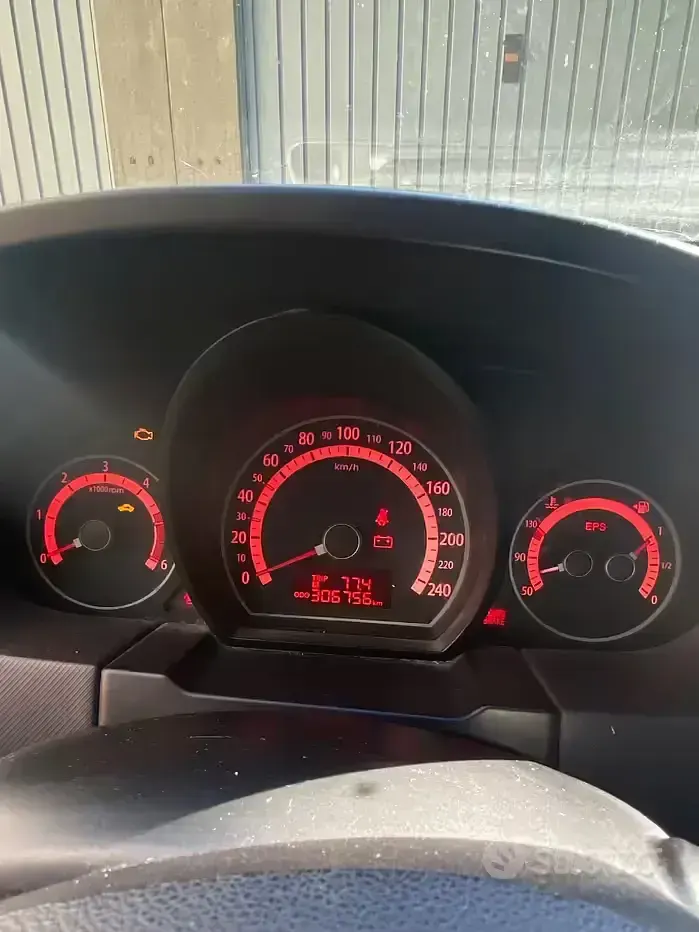 Usata Kia Ceed 115 CV (84 kW) 2011 Grigio Utilitaria