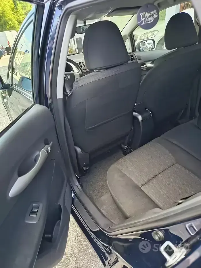 Usata Toyota Auris 90 CV (66 kW) 2008 Blu Utilitaria