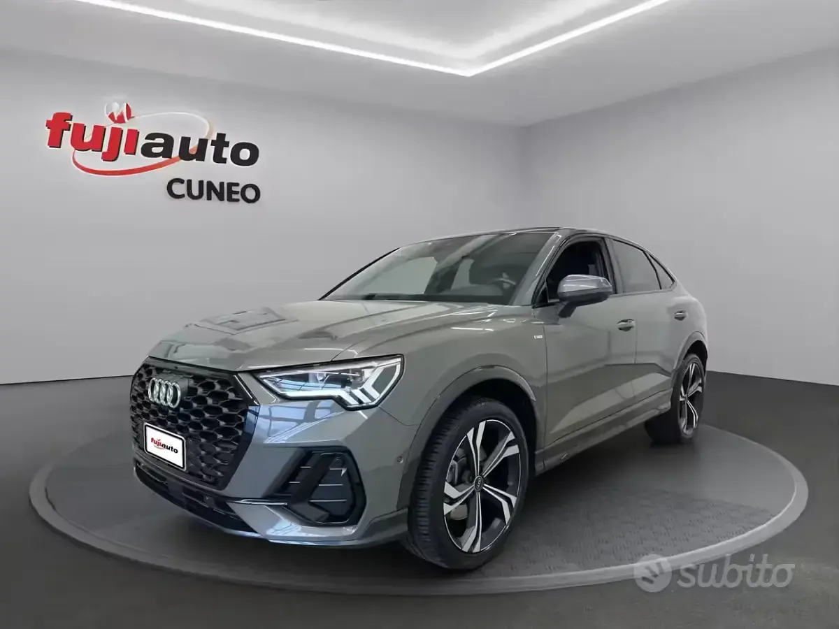 Usata Audi Q3 Sportback S-Line 200 CV (147 kW) 2022 Rosso SUV