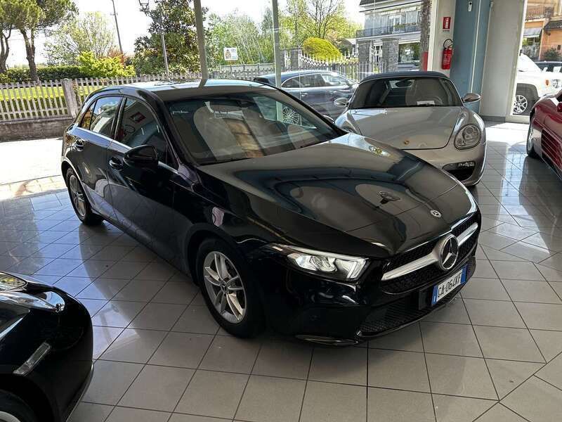 Usata Mercedes A160 Executive 95 CV (69 kW) 2020 Nero Utilitaria