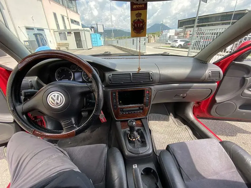 Usata VW Passat Trendline 131 CV (96 kW) 2004 Rosso Station wagon