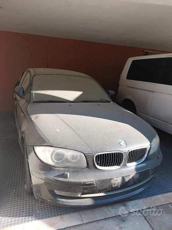 Usata BMW 118 Efficient Dynamics 2011 Blu Utilitaria