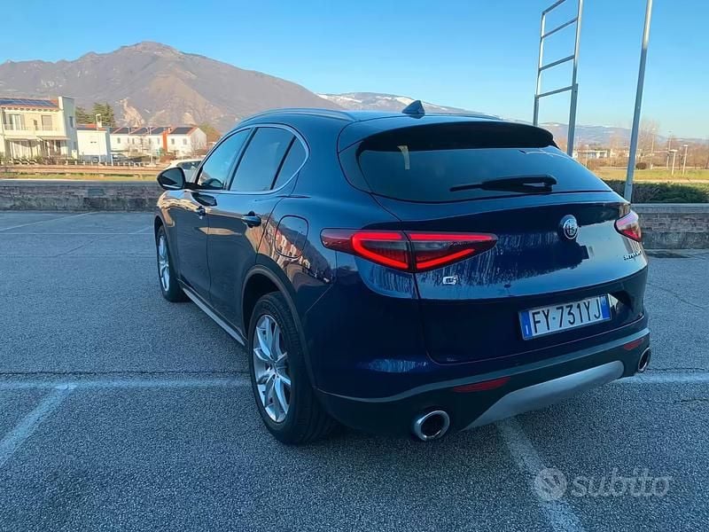 Usata Alfa Romeo Stelvio Executive 190 CV (139 kW) 2019 Blu SUV