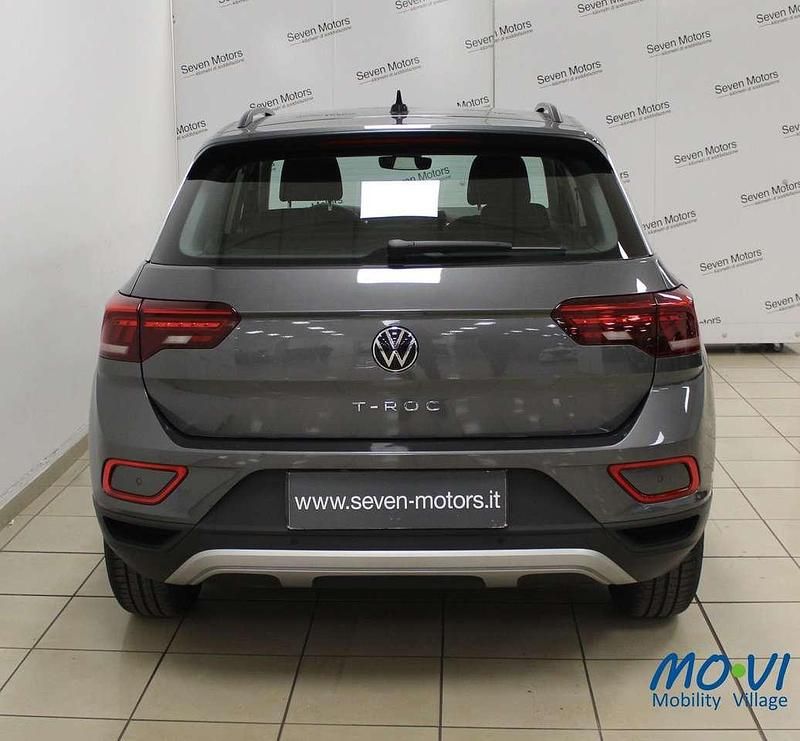 Usata VW T-Roc R-line 150 CV (110 kW) 2023 Grigio SUV