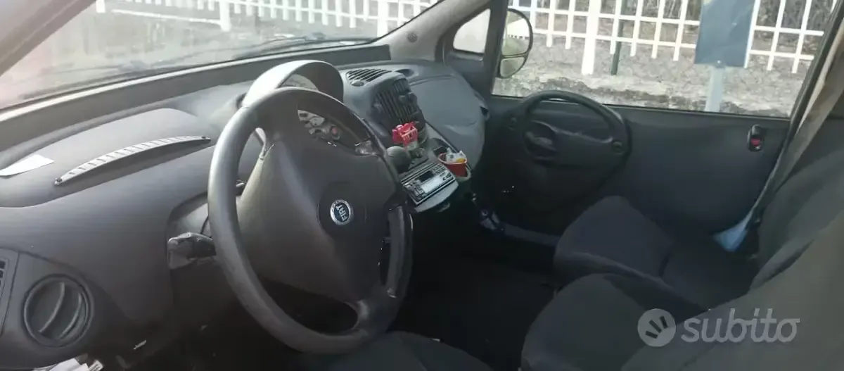 Usata Fiat Multipla 103 CV (75 kW) 2006 Bluazzurro Monovolume