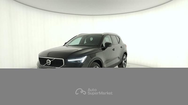 Nero Usata 2025 Volvo XC40 Core SUV | 33.900 € (Buon prezzo) - Immagine 1/4