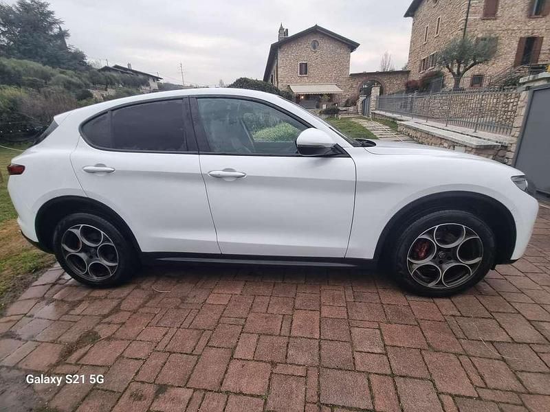 Usata Alfa Romeo Stelvio Executive 209 CV (153 kW) 2018 Bianco SUV