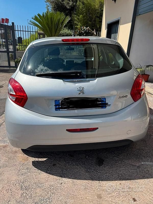 Usata Peugeot 208 2014 Grigio Utilitaria