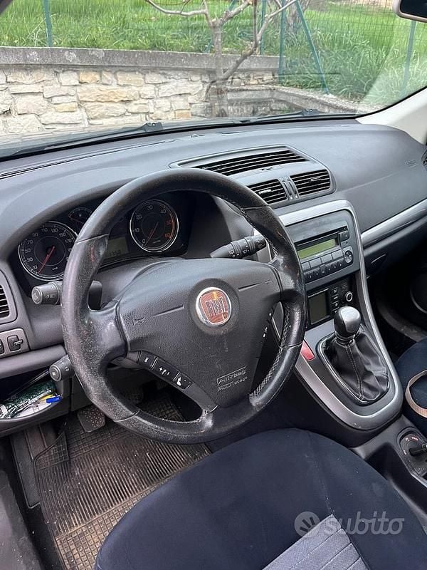 Usata Fiat Croma 120 CV (88 kW) 2009 Grigio Station wagon