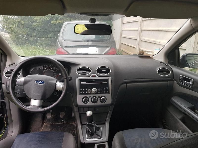 Usata Ford Focus 90 CV (66 kW) 2007 Nero Berlina