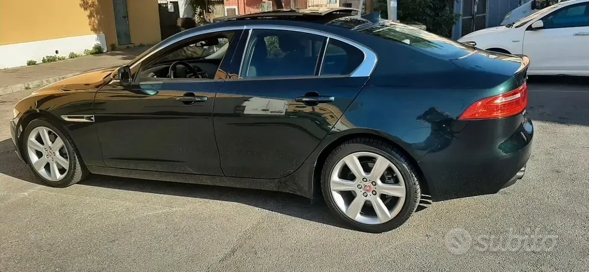 Usata Jaguar XE 200 CV (147 kW) 2017 Verde Berlina