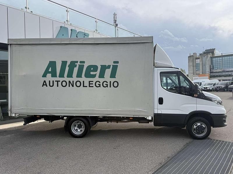 Usata Iveco Daily 160 CV (117 kW) 2023 Bianco Furgone