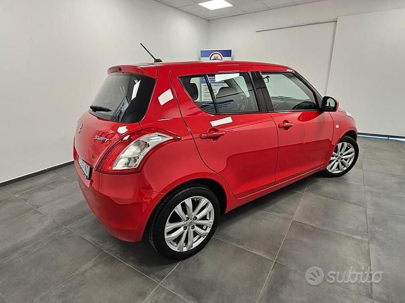 Usata Suzuki Swift Cool 94 CV (69 kW) 2016 Rosso Utilitaria
