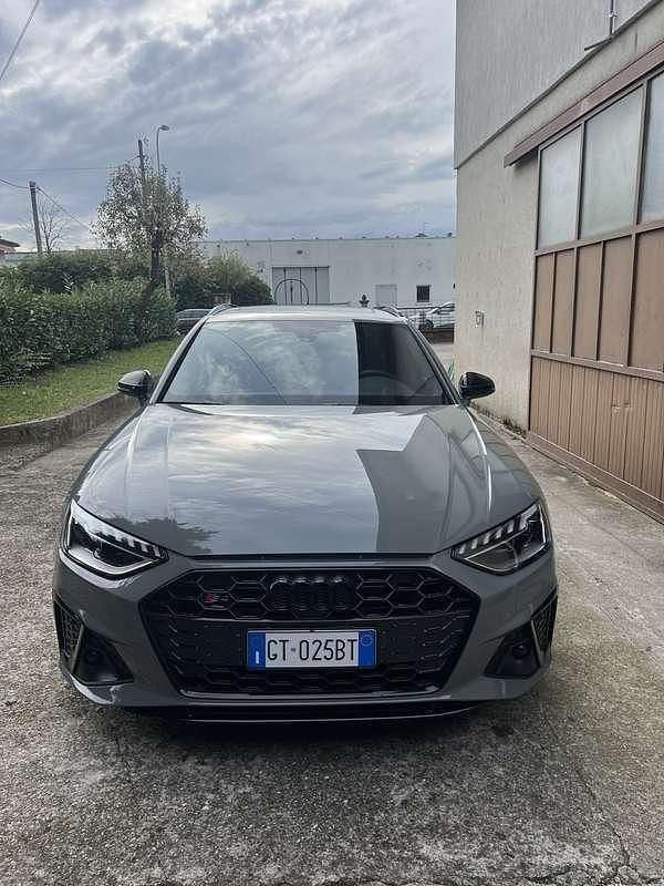 Usata 2022 Audi S4 Sport Station wagon | 40.000 € (Super prezzo) - Immagine 1/4