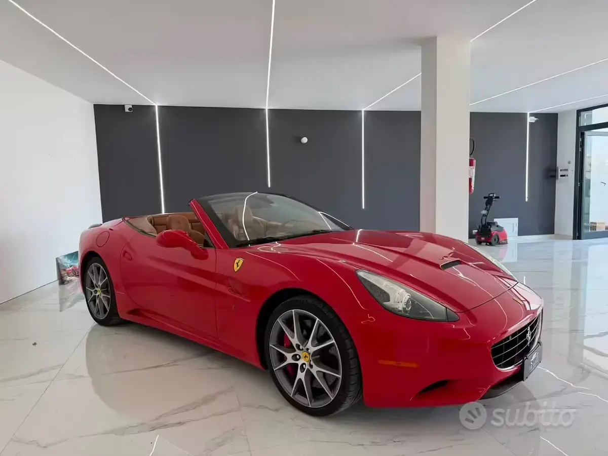 Usata Ferrari California 490 CV (360 kW) 2013 Cabrio